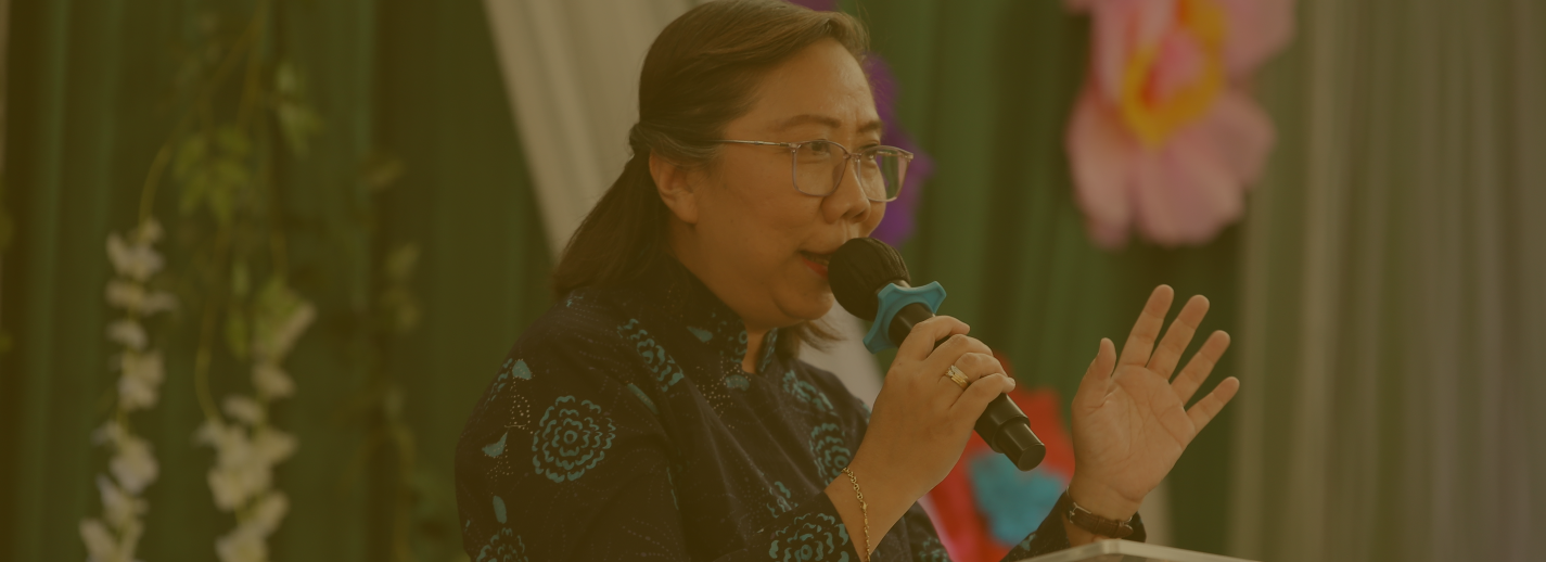 Pendidik berbagi pesan kepada komunitas sekolah